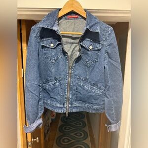 Gorgeouss super feminine fit Alain Manoukian denim jacket signed denim jacket